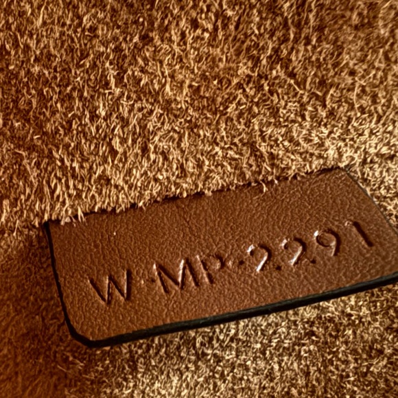 Celine Teen Bucket Bag - Picture 15 of 15